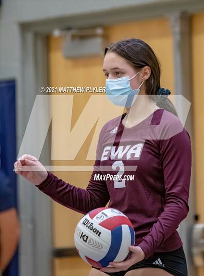 Thumbnail 2 in Mountain Island Charter vs East Wake Academy (NCHSAA 1A Finals) (1 of 2 - the game) photogallery.