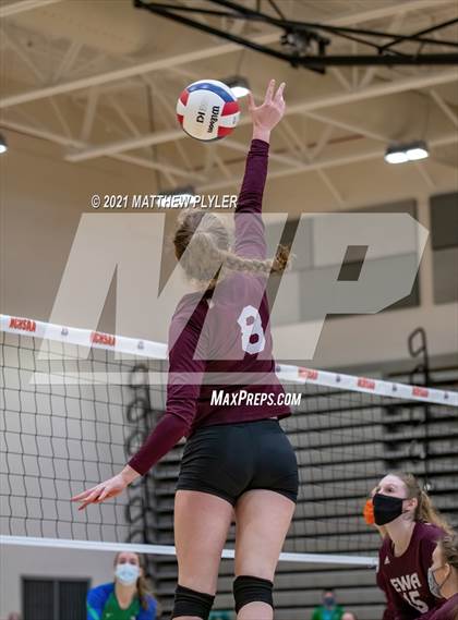 Thumbnail 3 in Mountain Island Charter vs East Wake Academy (NCHSAA 1A Finals) (1 of 2 - the game) photogallery.