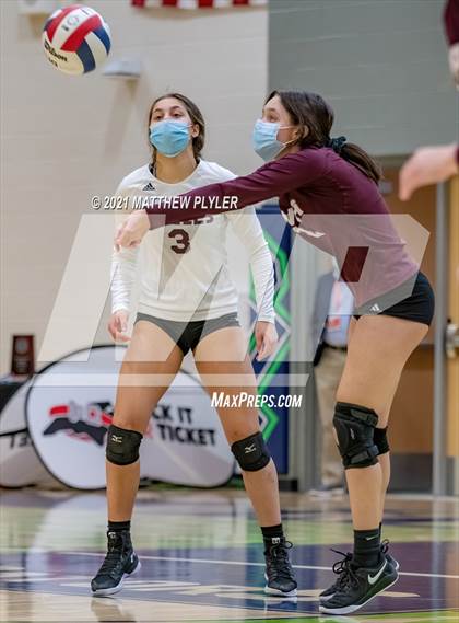Thumbnail 3 in Mountain Island Charter vs East Wake Academy (NCHSAA 1A Finals) (1 of 2 - the game) photogallery.
