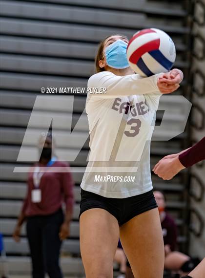 Thumbnail 2 in Mountain Island Charter vs East Wake Academy (NCHSAA 1A Finals) (1 of 2 - the game) photogallery.