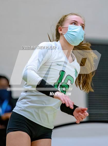 Thumbnail 2 in Mountain Island Charter vs East Wake Academy (NCHSAA 1A Finals) (1 of 2 - the game) photogallery.