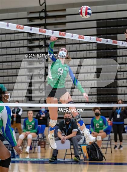 Thumbnail 2 in Mountain Island Charter vs East Wake Academy (NCHSAA 1A Finals) (1 of 2 - the game) photogallery.