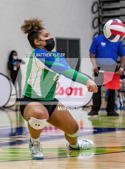 Thumbnail 2 in Mountain Island Charter vs East Wake Academy (NCHSAA 1A Finals) (1 of 2 - the game) photogallery.