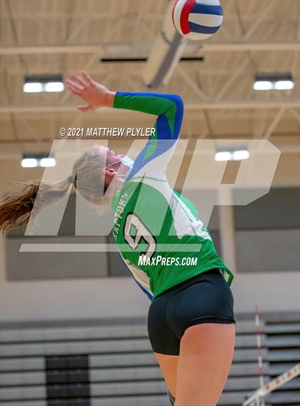 Thumbnail 2 in Mountain Island Charter vs East Wake Academy (NCHSAA 1A Finals) (1 of 2 - the game) photogallery.