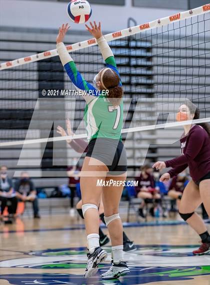 Thumbnail 3 in Mountain Island Charter vs East Wake Academy (NCHSAA 1A Finals) (1 of 2 - the game) photogallery.