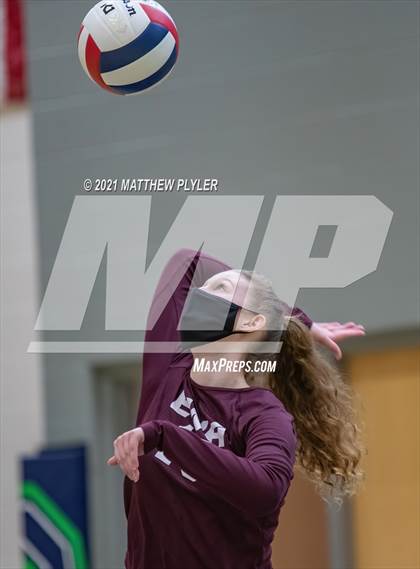 Thumbnail 2 in Mountain Island Charter vs East Wake Academy (NCHSAA 1A Finals) (1 of 2 - the game) photogallery.