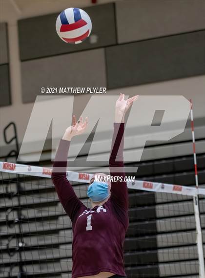 Thumbnail 1 in Mountain Island Charter vs East Wake Academy (NCHSAA 1A Finals) (1 of 2 - the game) photogallery.