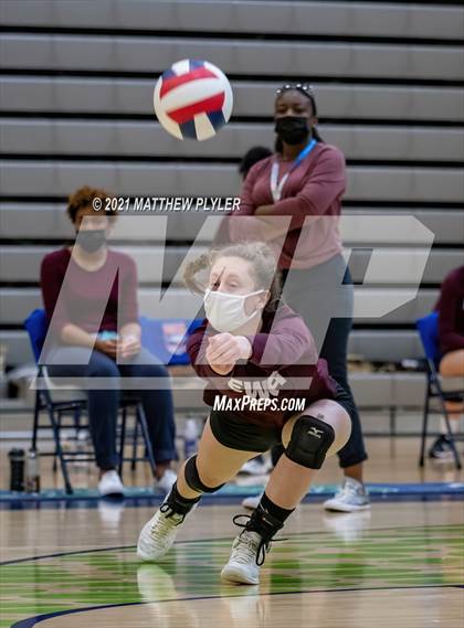 Thumbnail 1 in Mountain Island Charter vs East Wake Academy (NCHSAA 1A Finals) (1 of 2 - the game) photogallery.