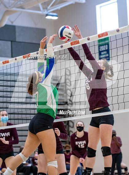 Thumbnail 3 in Mountain Island Charter vs East Wake Academy (NCHSAA 1A Finals) (1 of 2 - the game) photogallery.