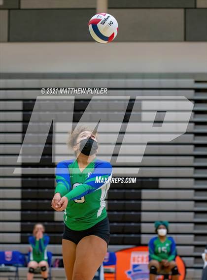 Thumbnail 2 in Mountain Island Charter vs East Wake Academy (NCHSAA 1A Finals) (1 of 2 - the game) photogallery.