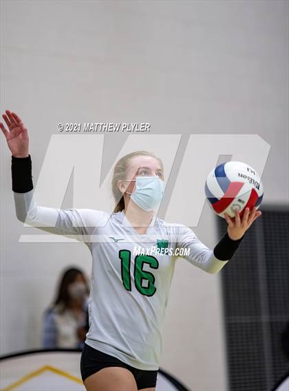 Thumbnail 2 in Mountain Island Charter vs East Wake Academy (NCHSAA 1A Finals) (1 of 2 - the game) photogallery.
