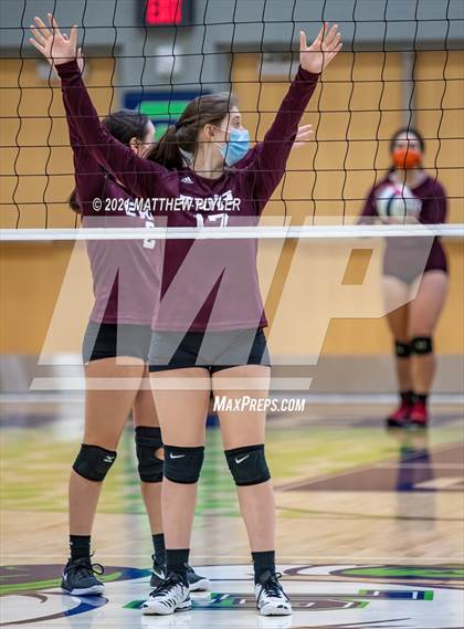 Thumbnail 3 in Mountain Island Charter vs East Wake Academy (NCHSAA 1A Finals) (1 of 2 - the game) photogallery.