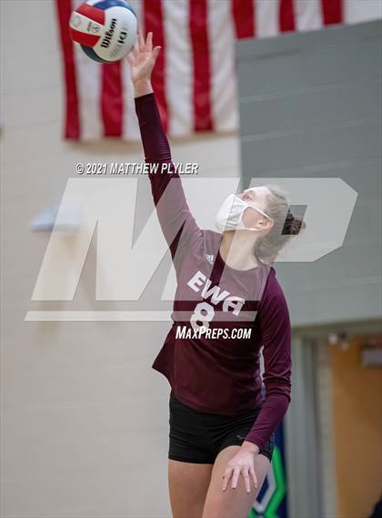 Thumbnail 1 in Mountain Island Charter vs East Wake Academy (NCHSAA 1A Finals) (1 of 2 - the game) photogallery.