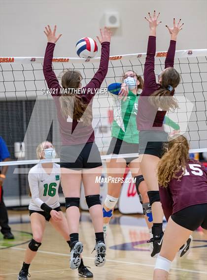 Thumbnail 1 in Mountain Island Charter vs East Wake Academy (NCHSAA 1A Finals) (1 of 2 - the game) photogallery.