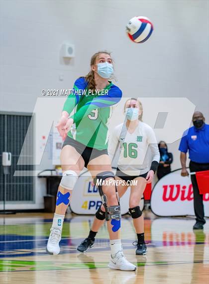 Thumbnail 3 in Mountain Island Charter vs East Wake Academy (NCHSAA 1A Finals) (1 of 2 - the game) photogallery.