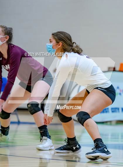 Thumbnail 3 in Mountain Island Charter vs East Wake Academy (NCHSAA 1A Finals) (1 of 2 - the game) photogallery.