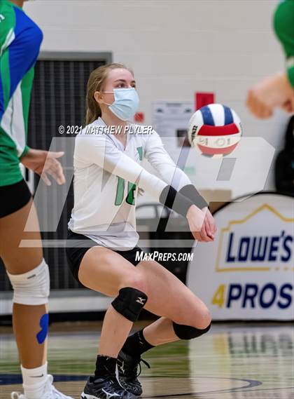 Thumbnail 2 in Mountain Island Charter vs East Wake Academy (NCHSAA 1A Finals) (1 of 2 - the game) photogallery.