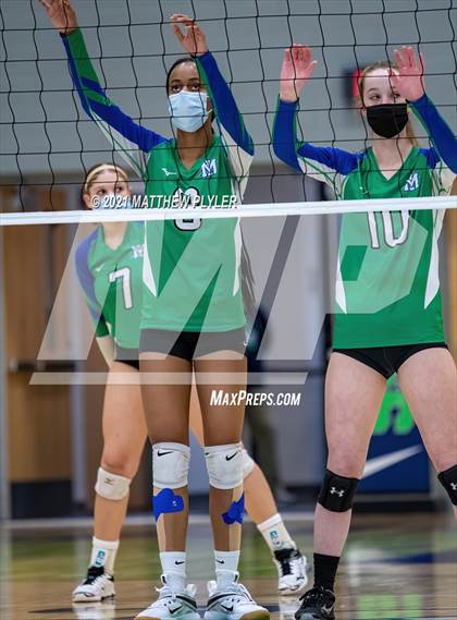 Thumbnail 3 in Mountain Island Charter vs East Wake Academy (NCHSAA 1A Finals) (1 of 2 - the game) photogallery.