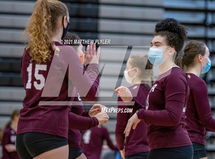 Thumbnail 2 in Mountain Island Charter vs East Wake Academy (NCHSAA 1A Finals) (1 of 2 - the game) photogallery.
