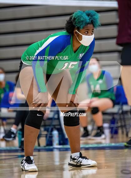 Thumbnail 3 in Mountain Island Charter vs East Wake Academy (NCHSAA 1A Finals) (1 of 2 - the game) photogallery.
