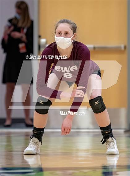 Thumbnail 2 in Mountain Island Charter vs East Wake Academy (NCHSAA 1A Finals) (1 of 2 - the game) photogallery.