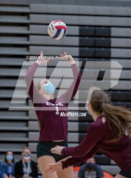Thumbnail 2 in Mountain Island Charter vs East Wake Academy (NCHSAA 1A Finals) (1 of 2 - the game) photogallery.