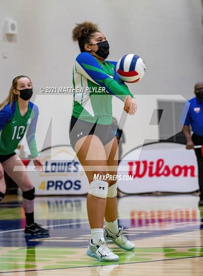 Thumbnail 3 in Mountain Island Charter vs East Wake Academy (NCHSAA 1A Finals) (1 of 2 - the game) photogallery.