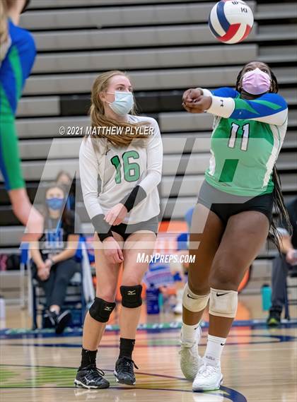 Thumbnail 1 in Mountain Island Charter vs East Wake Academy (NCHSAA 1A Finals) (1 of 2 - the game) photogallery.