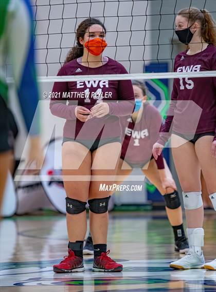 Thumbnail 1 in Mountain Island Charter vs East Wake Academy (NCHSAA 1A Finals) (1 of 2 - the game) photogallery.