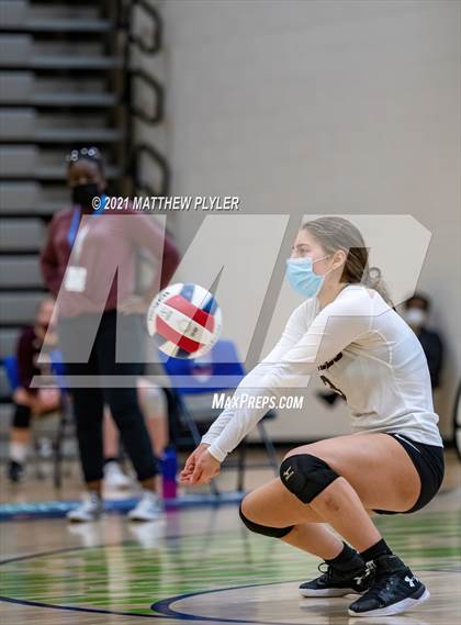 Thumbnail 3 in Mountain Island Charter vs East Wake Academy (NCHSAA 1A Finals) (1 of 2 - the game) photogallery.