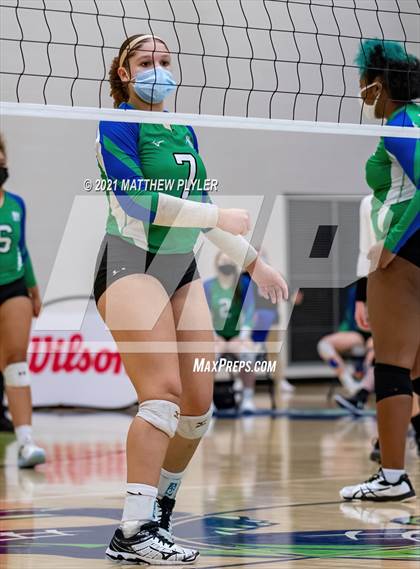 Thumbnail 1 in Mountain Island Charter vs East Wake Academy (NCHSAA 1A Finals) (1 of 2 - the game) photogallery.