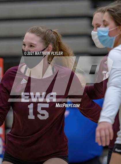Thumbnail 2 in Mountain Island Charter vs East Wake Academy (NCHSAA 1A Finals) (1 of 2 - the game) photogallery.