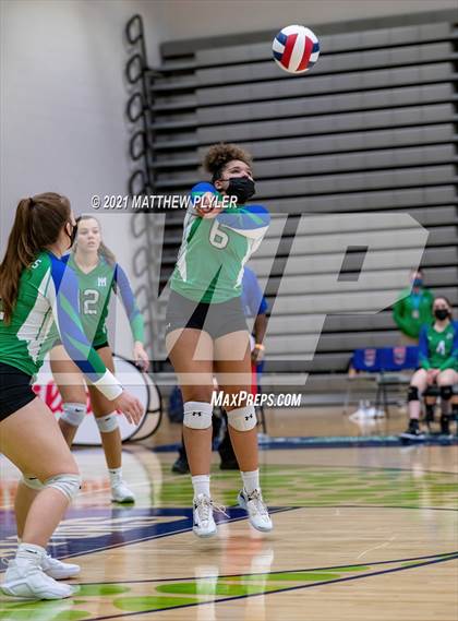 Thumbnail 2 in Mountain Island Charter vs East Wake Academy (NCHSAA 1A Finals) (1 of 2 - the game) photogallery.