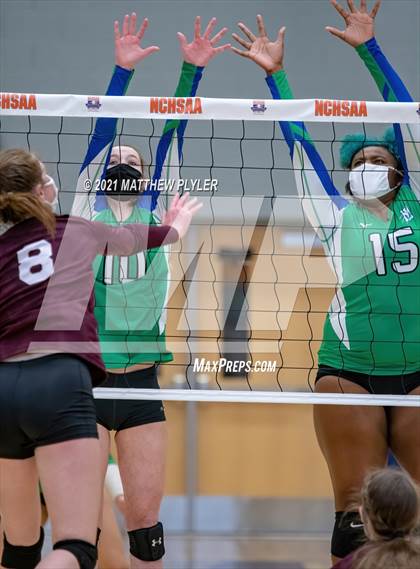 Thumbnail 3 in Mountain Island Charter vs East Wake Academy (NCHSAA 1A Finals) (1 of 2 - the game) photogallery.
