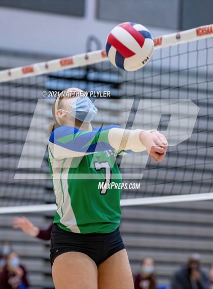 Thumbnail 2 in Mountain Island Charter vs East Wake Academy (NCHSAA 1A Finals) (1 of 2 - the game) photogallery.