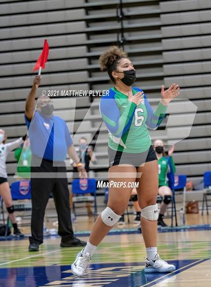 Thumbnail 2 in Mountain Island Charter vs East Wake Academy (NCHSAA 1A Finals) (1 of 2 - the game) photogallery.