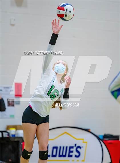Thumbnail 2 in Mountain Island Charter vs East Wake Academy (NCHSAA 1A Finals) (1 of 2 - the game) photogallery.