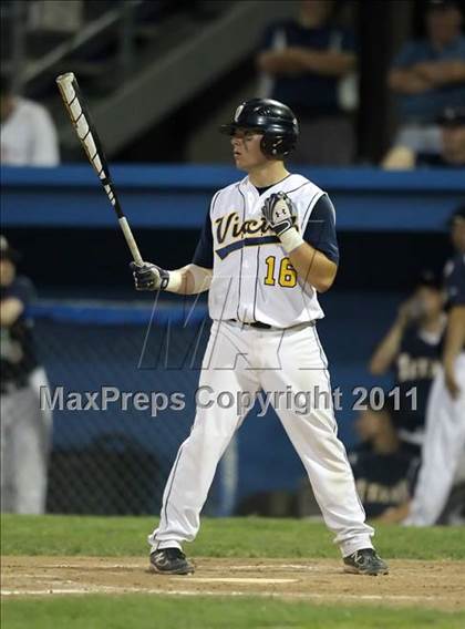 Thumbnail 1 in Victor vs Webster Thomas (Section 5 Class AA Semifinal) photogallery.