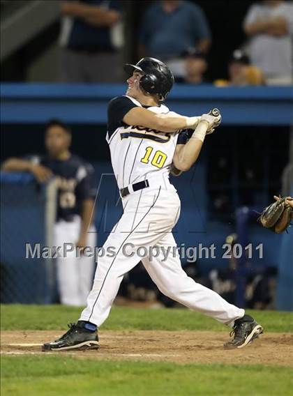 Thumbnail 3 in Victor vs Webster Thomas (Section 5 Class AA Semifinal) photogallery.