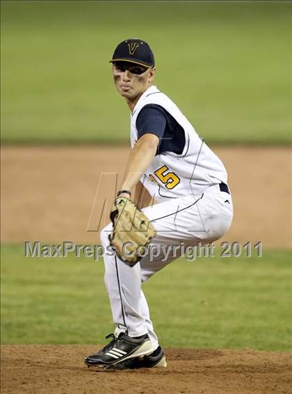 Thumbnail 2 in Victor vs Webster Thomas (Section 5 Class AA Semifinal) photogallery.