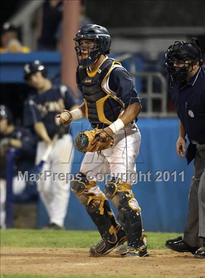 Thumbnail 2 in Victor vs Webster Thomas (Section 5 Class AA Semifinal) photogallery.