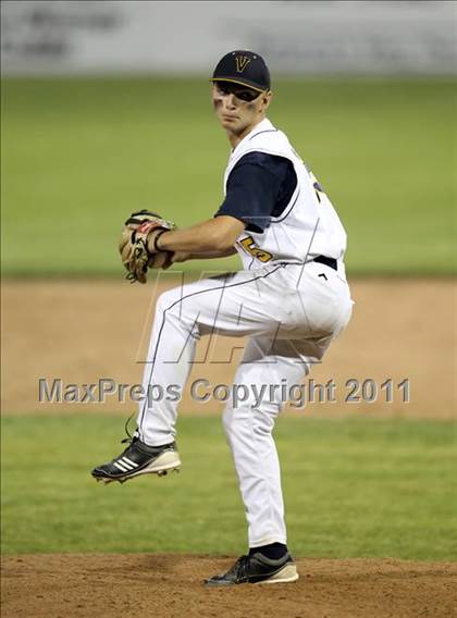 Thumbnail 1 in Victor vs Webster Thomas (Section 5 Class AA Semifinal) photogallery.