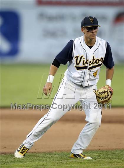 Thumbnail 2 in Victor vs Webster Thomas (Section 5 Class AA Semifinal) photogallery.
