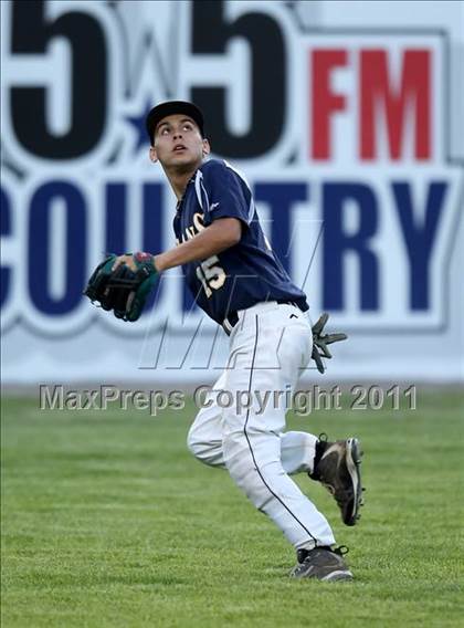 Thumbnail 2 in Victor vs Webster Thomas (Section 5 Class AA Semifinal) photogallery.