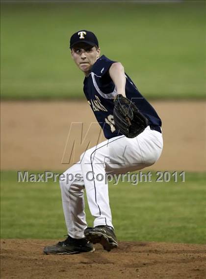Thumbnail 1 in Victor vs Webster Thomas (Section 5 Class AA Semifinal) photogallery.