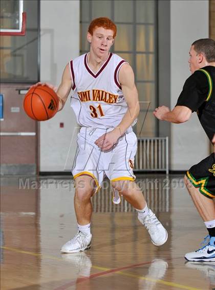 Thumbnail 1 in Simi Valley vs. Roosevelt (MaxPreps Holiday Classic) photogallery.