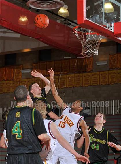 Thumbnail 1 in Simi Valley vs. Roosevelt (MaxPreps Holiday Classic) photogallery.
