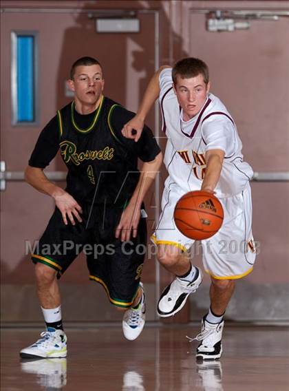 Thumbnail 1 in Simi Valley vs. Roosevelt (MaxPreps Holiday Classic) photogallery.