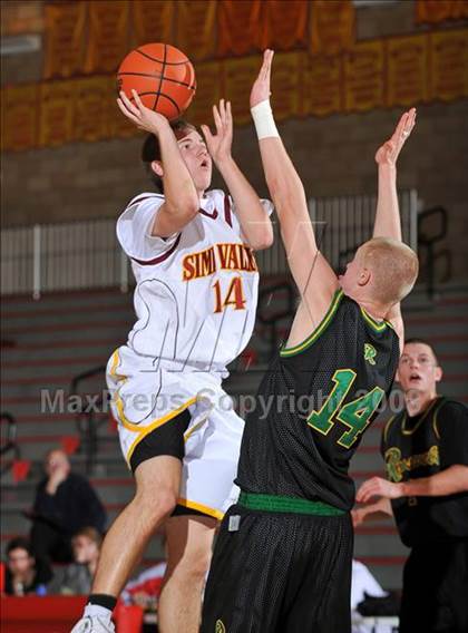 Thumbnail 1 in Simi Valley vs. Roosevelt (MaxPreps Holiday Classic) photogallery.