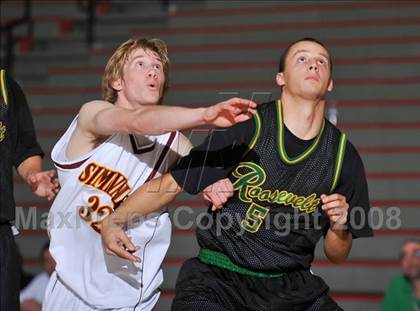 Thumbnail 2 in Simi Valley vs. Roosevelt (MaxPreps Holiday Classic) photogallery.